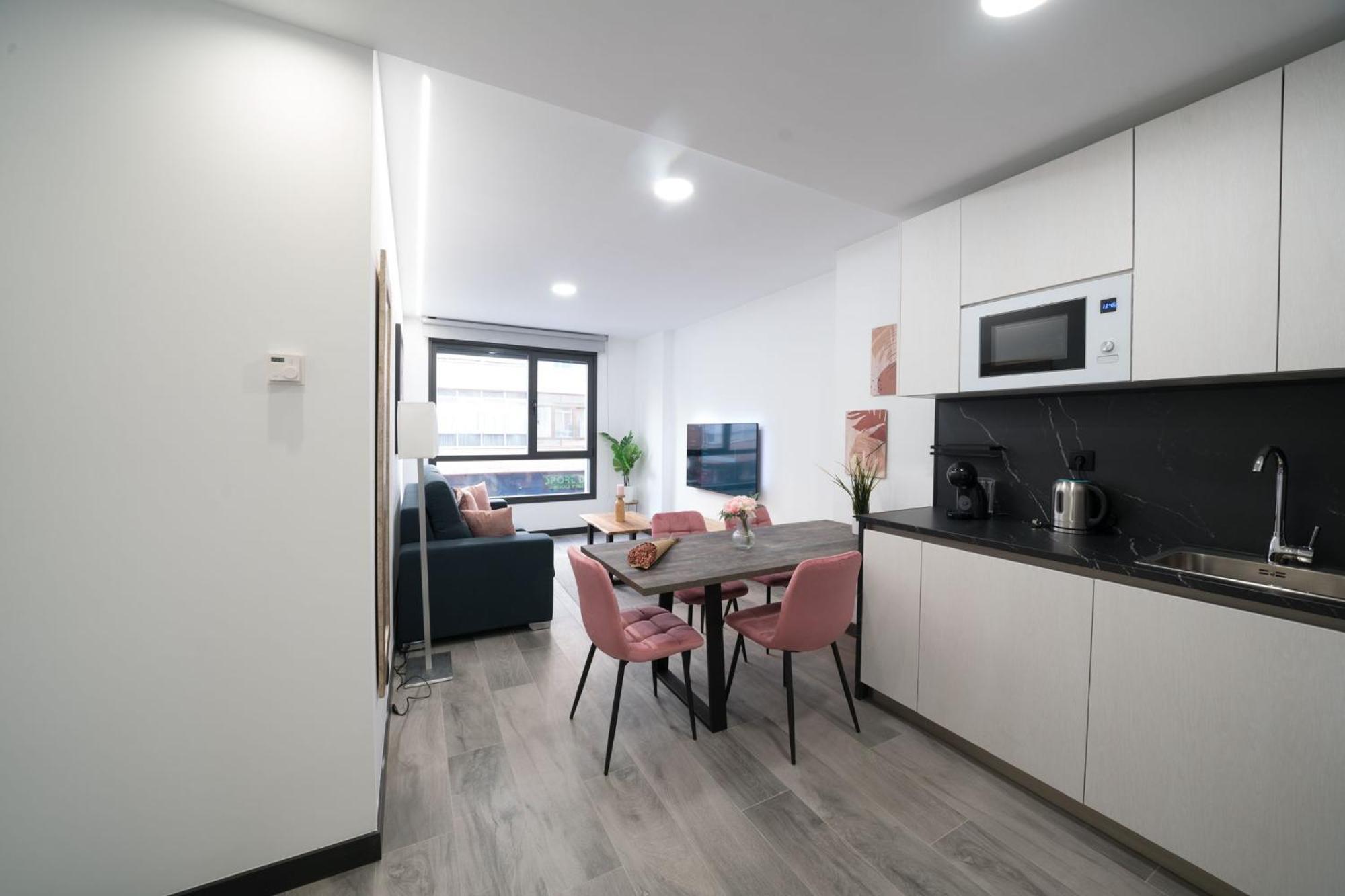 Apartamentos Go La Circular-Parking Gratuito Вальядолид Экстерьер фото